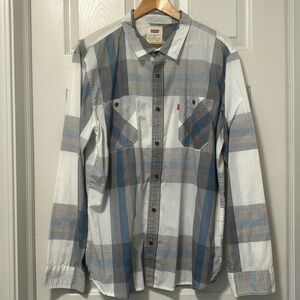 Levi’s Button Down Shirt